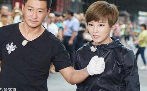 硬核请假与幕后真相：黄景瑜的另一面引爆吃瓜热潮🍉