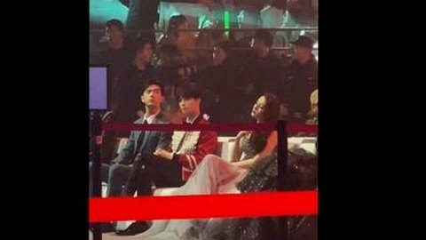 张靓颖巡演成都站舞美升级引关注，欧阳娜娜视频点击量爆表